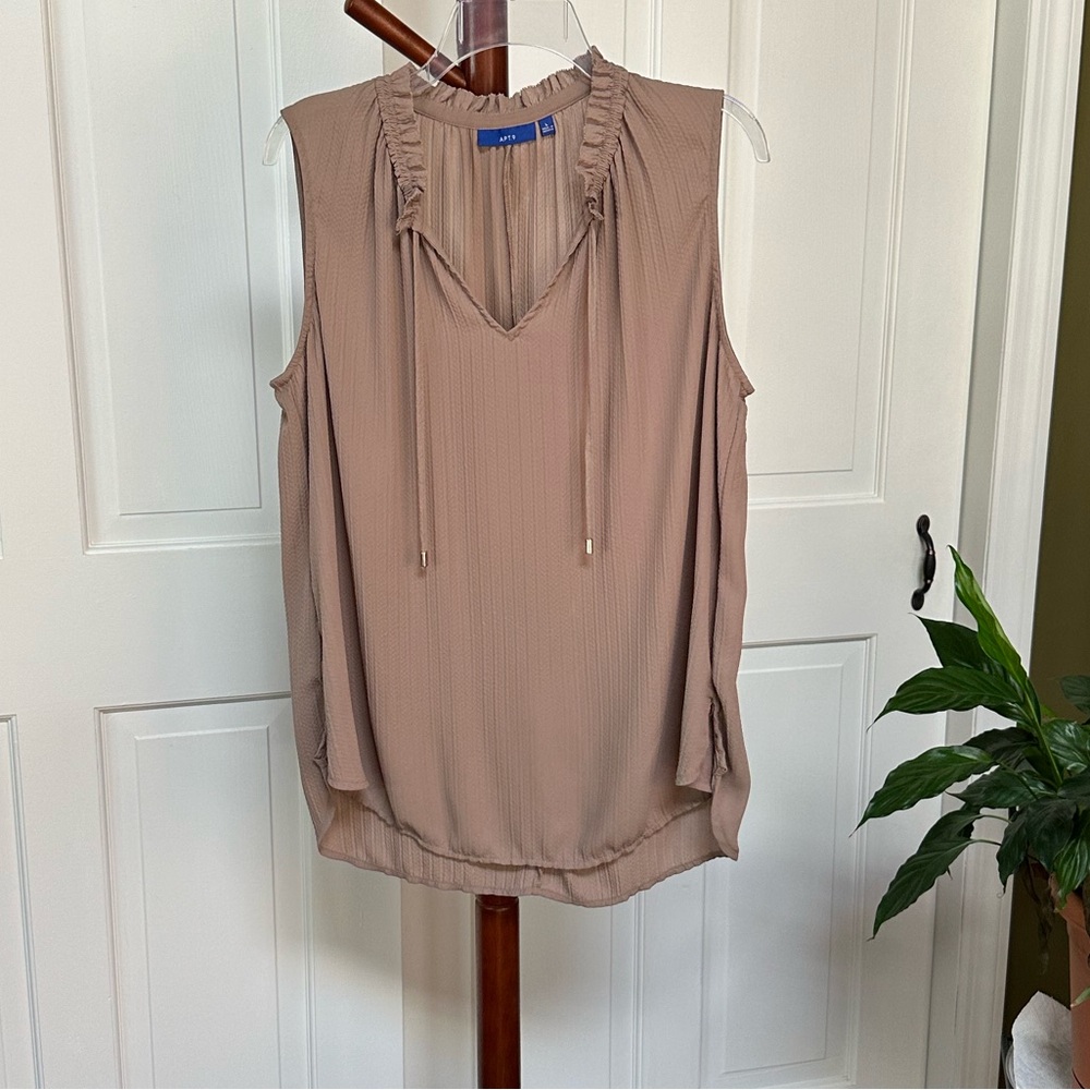 Apt 9 Split Neck Sleeveless Top